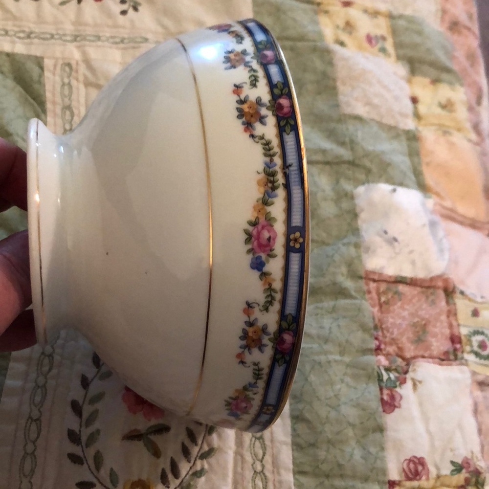 Vintage Pedestal Bowl Thun